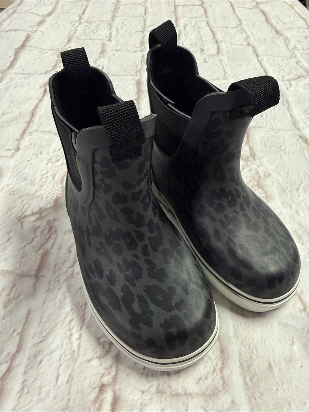Kids Black Leopard-Print Rain & Snow Boots with Easy Pull Tabs